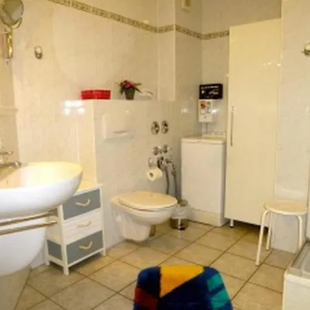 Haegerende 10_ Wohng_2 _ Neue Lieb Apartment *